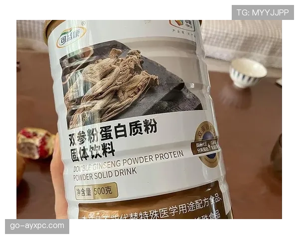 张楠家的冰箱里塞满蛋白粉,连饮料都是按毫升算的